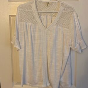 White flowy top xl